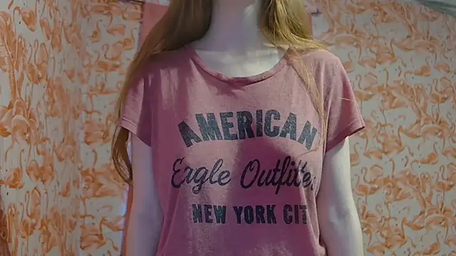 Snapshot of strawberrysmoothie chatting on September 2025 08:25:01 PM strawberrysmoothie online show from September 2025 08:25:01 PM