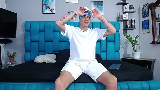 Snapshot of Leon_hot_X chatting on February 2025 01:23:01 AM Leon hot X online show from February 2025 01:23:01 AM