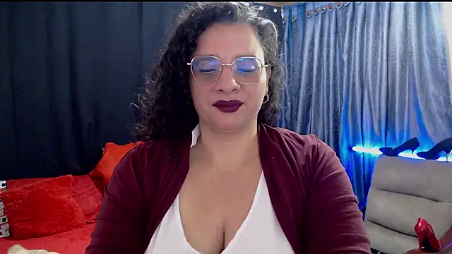 Snapshot of Aleja_Gonzales chatting on July 2026 11:37:02 AM Aleja Gonzales online show from July 2026 11:37:02 AM