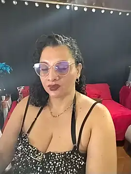 Snapshot of Aleja_Gonzales chatting on July 2026 10:46:01 PM Aleja Gonzales online show from July 2026 10:46:01 PM