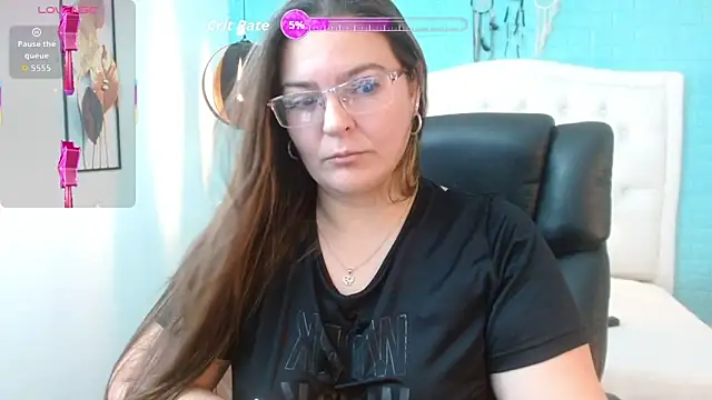 MsJossie online show from September 2025 04:23:01 AM