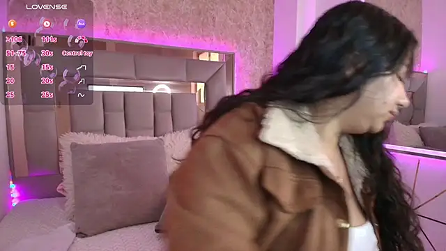 Miaa Smiith1 online show from January 2025 11:43:02 AM