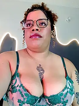 Snapshot of Dirty_sara17 chatting on March 2025 08:54:01 PM Dirty sara17 online show from March 2025 08:54:01 PM