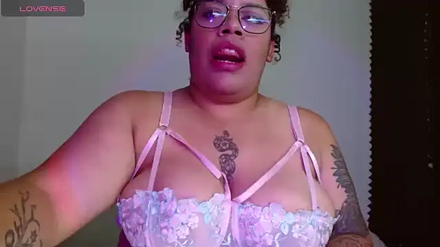 Snapshot of Dirty_sara17 chatting on September 2025 12:33:01 AM Dirty sara17 online show from September 2025 12:33:01 AM