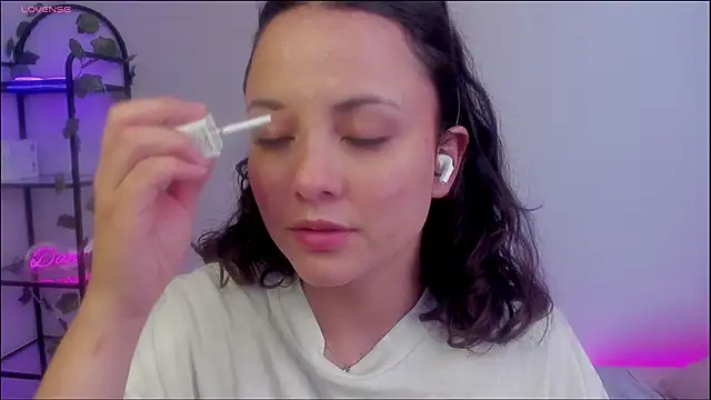 Megan Rodrigo online show from January 2025 06:59:02 PM