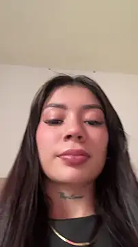Roxanne 08 online show from May 2026 03:41:01 PM