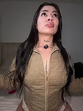 Roxanne 08 online show from May 2026 06:28:02 PM