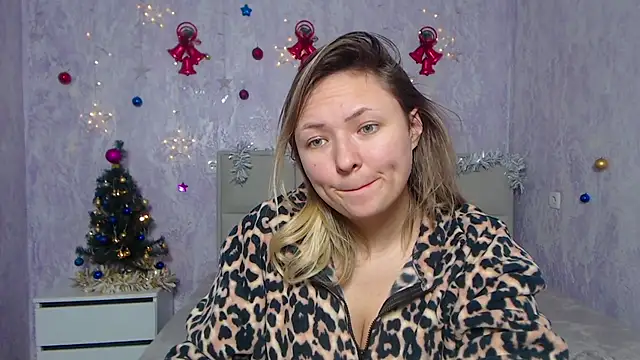 Snapshot of SallyVerda chatting on January 2025 04:08:01 AM SallyVerda online show from January 2025 04:08:01 AM