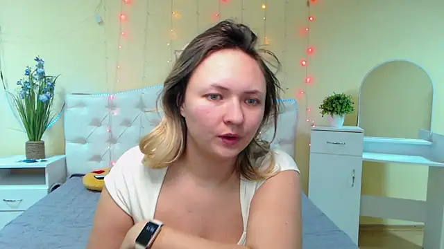 Snapshot of SallyVerda chatting on January 2025 04:22:02 AM SallyVerda online show from January 2025 04:22:02 AM