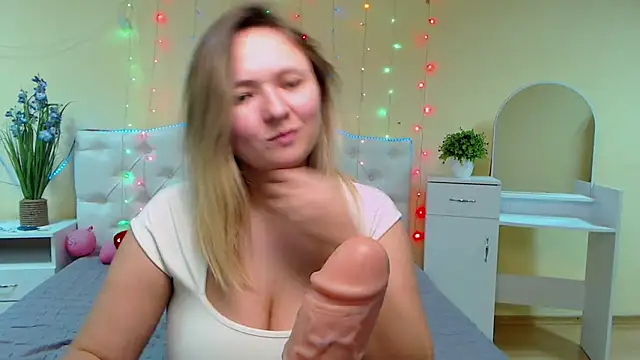 Snapshot of SallyVerda chatting on January 2025 12:50:02 AM SallyVerda online show from January 2025 12:50:02 AM