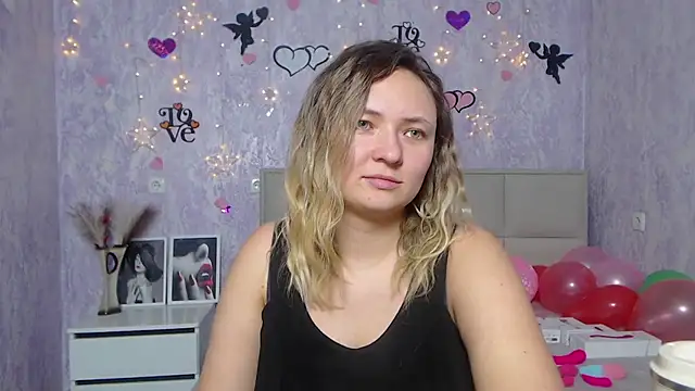 Snapshot of SallyVerda chatting on February 2025 01:12:02 AM SallyVerda online show from February 2025 01:12:02 AM