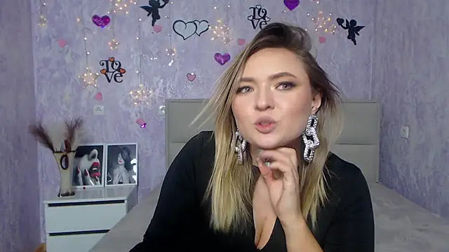 Snapshot of SallyVerda chatting on February 2025 04:36:01 AM SallyVerda online show from February 2025 04:36:01 AM