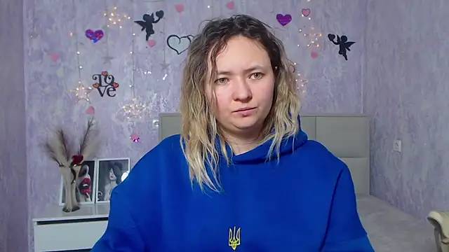 Snapshot of SallyVerda chatting on February 2025 06:46:02 PM SallyVerda online show from February 2025 06:46:02 PM