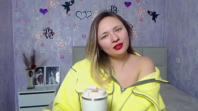 Snapshot of SallyVerda chatting on February 2025 12:49:01 AM SallyVerda online show from February 2025 12:49:01 AM