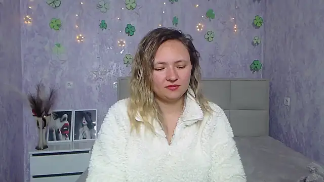 Snapshot of SallyVerda chatting on March 2025 04:14:01 AM SallyVerda online show from March 2025 04:14:01 AM