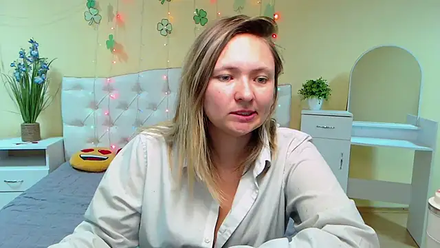 Snapshot of SallyVerda chatting on March 2025 04:45:02 AM SallyVerda online show from March 2025 04:45:02 AM