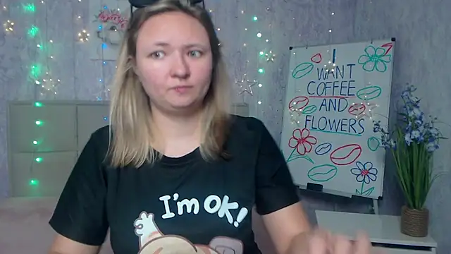 Snapshot of SallyVerda chatting on September 2025 05:35:01 PM SallyVerda online show from September 2025 05:35:01 PM