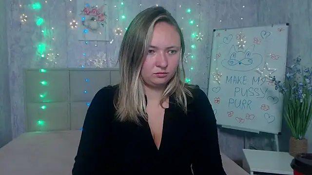 Snapshot of SallyVerda chatting on October 2025 05:32:01 PM SallyVerda online show from October 2025 05:32:01 PM