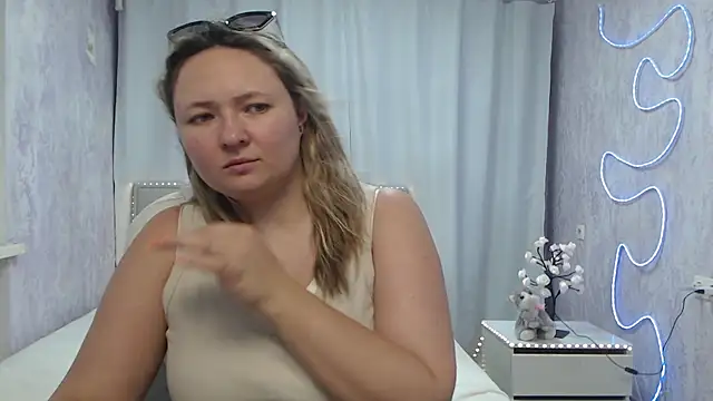 SallyVerda online show from July 2026 06:17:02 PM