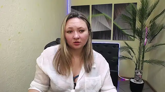 SallyVerda online show from July 2026 06:20:01 PM
