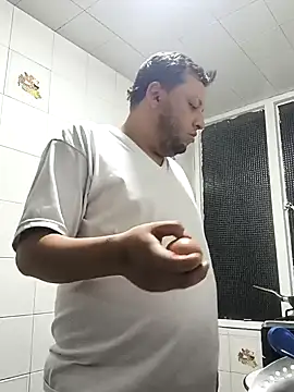 Snapshot of BatiBattman69 chatting on January 2025 04:52:01 AM BatiBattman69 online show from January 2025 04:52:01 AM