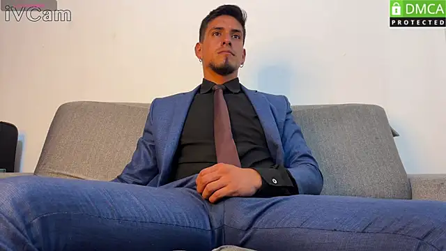 Tom blunt96 online show from May 2026 02:25:01 PM