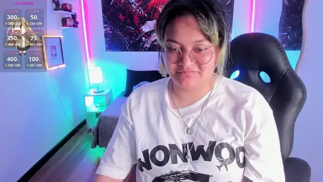 lucky-leah online show from November 2025 03:54:01 AM