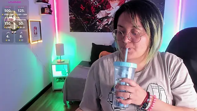 lucky-leah online show from December 2025 04:21:01 AM