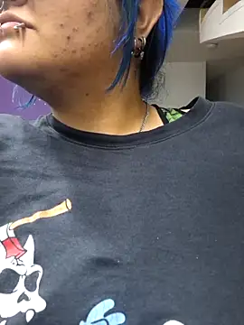 lucky-leah online show from April 2026 04:05:02 AM