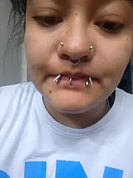 lucky-leah online show from May 2026 03:47:02 AM