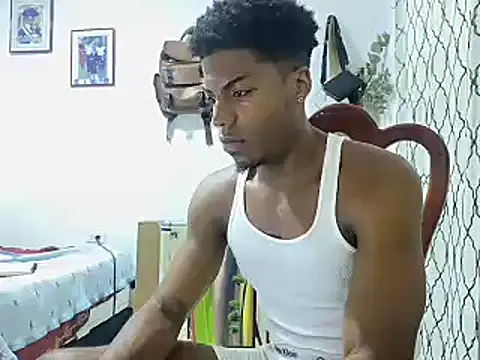 Snapshot of andrews2399 chatting on December 2024 03:03:02 AM andrews2399 online show from December 2024 03:03:02 AM