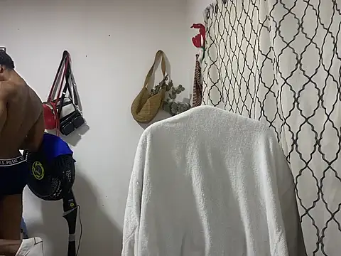 Snapshot of andrews2399 chatting on September 2025 01:05:01 PM andrews2399 online show from September 2025 01:05:01 PM