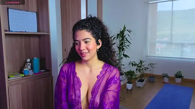 Snapshot of arteverena chatting on June 2026 08:06:01 PM arteverena online show from June 2026 08:06:01 PM