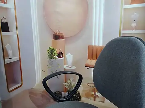 Snapshot of Love_bug15 chatting on February 2026 01:27:02 PM Love bug15 online show from February 2026 01:27:02 PM