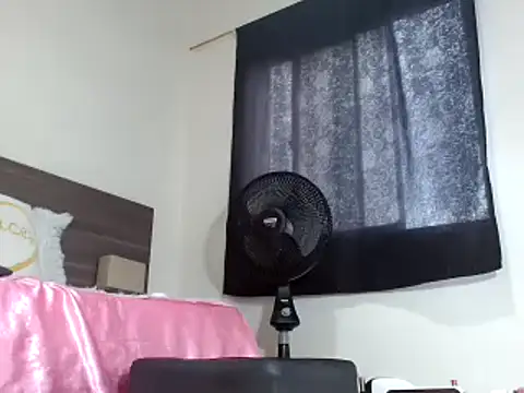 Mila cams1  online show from January 2025 01:15:01 PM