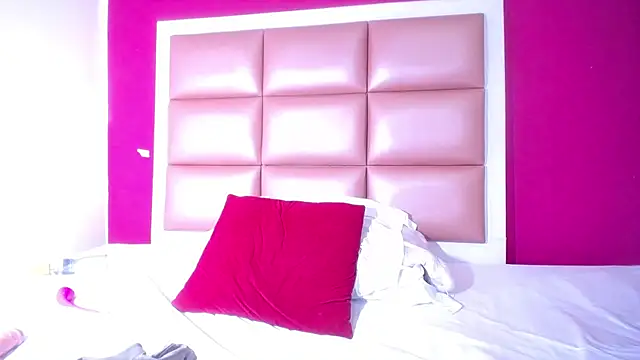 Snapshot of ebonny_suggarmommy1 chatting on February 2025 11:54:02 PM ebonny suggarmommy1 online show from February 2025 11:54:02 PM