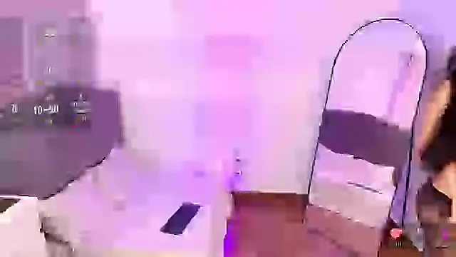 hazel lee ross online show from September 2025 06:29:02 PM