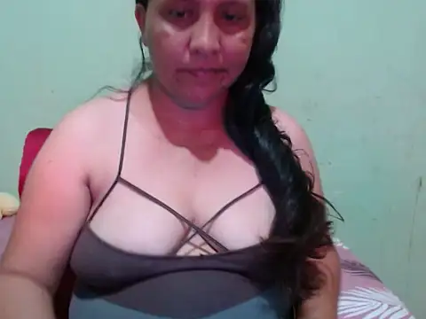 Snapshot of sonia__milk chatting on January 2026 08:12:01 PM sonia milk online show from January 2026 08:12:01 PM