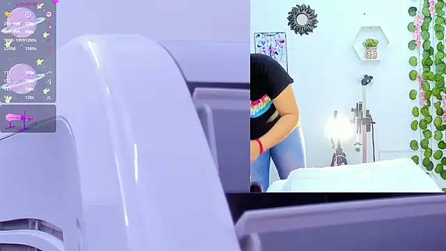 Snapshot of Daki_Ume_ chatting on January 2025 02:04:02 AM Daki Ume online show from January 2025 02:04:02 AM