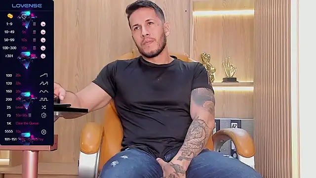 Snapshot of George_Diesell chatting on January 2025 12:09:02 AM George Diesell online show from January 2025 12:09:02 AM