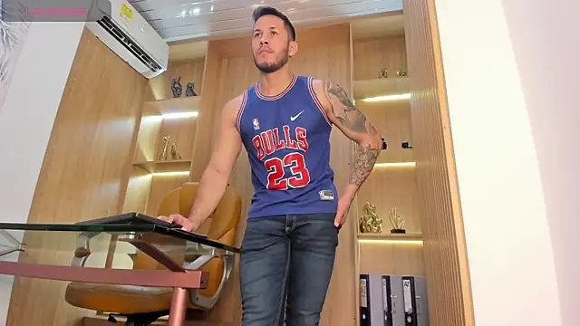 Snapshot of George_Diesell chatting on January 2025 08:21:01 PM George Diesell online show from January 2025 08:21:01 PM