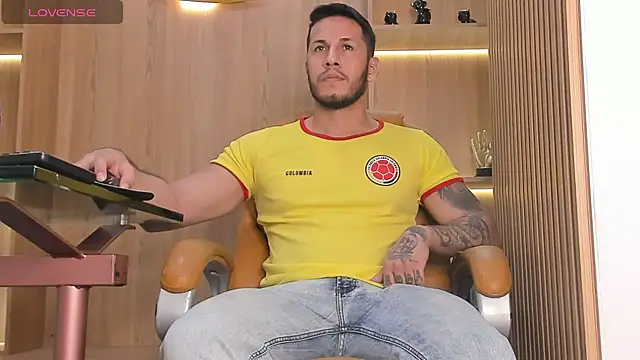 Snapshot of George_Diesell chatting on January 2025 08:22:02 PM George Diesell online show from January 2025 08:22:02 PM