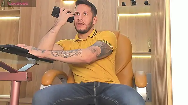 Snapshot of George_Diesell chatting on January 2025 10:15:01 PM George Diesell online show from January 2025 10:15:01 PM