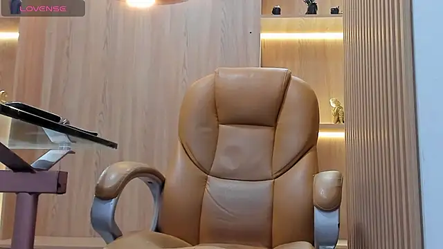 Snapshot of George_Diesell chatting on January 2025 08:22:01 PM George Diesell online show from January 2025 08:22:01 PM