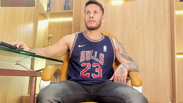 Snapshot of George_Diesell chatting on February 2025 08:28:01 PM George Diesell online show from February 2025 08:28:01 PM