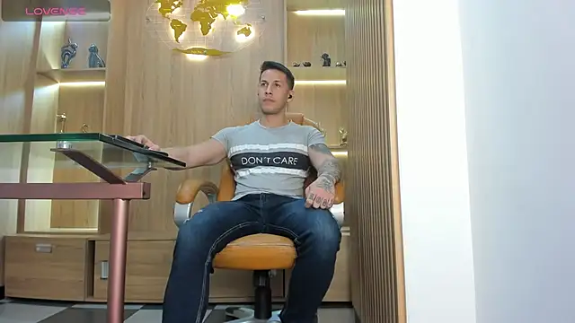 Snapshot of George_Diesell chatting on March 2025 08:41:02 PM George Diesell online show from March 2025 08:41:02 PM