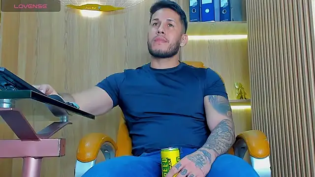 Snapshot of George_Diesell chatting on September 2025 09:25:02 PM George Diesell online show from September 2025 09:25:02 PM