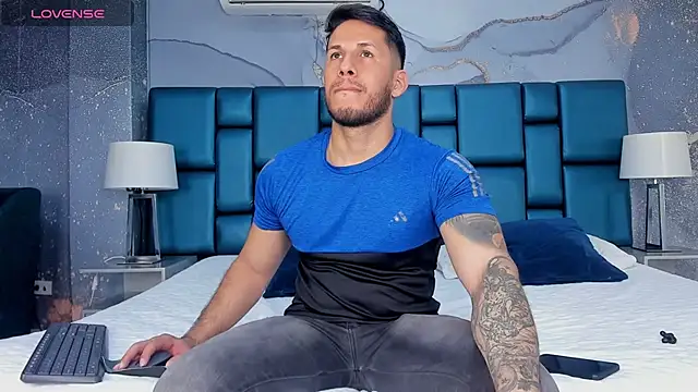 Snapshot of George_Diesell chatting on September 2025 09:05:01 PM George Diesell online show from September 2025 09:05:01 PM