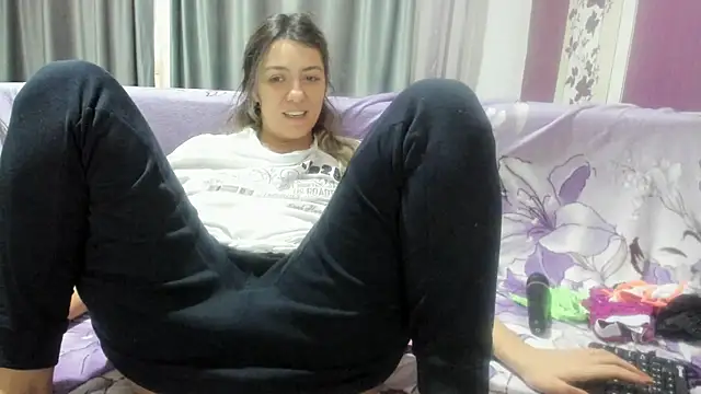 Dyana Kaylinn online show from December 2024 08:25:02 AM