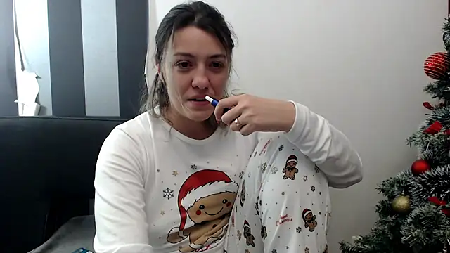 Dyana Kaylinn online show from December 2024 12:54:01 AM